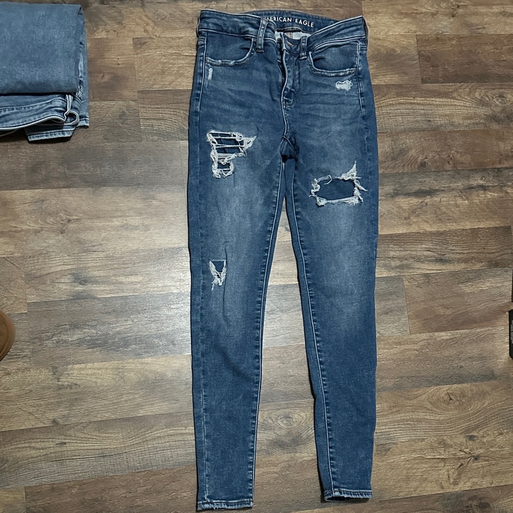 American Eagle Outfitters Women's Dark Blue Ripped Skinny Jeans